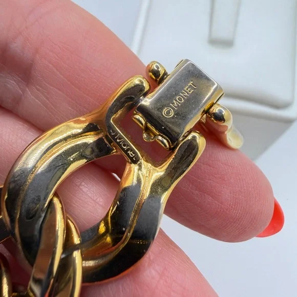 7" Vintage Monet Gold Tone double Twisted Link Bracelet w/ fold over clasp! - Picture 13 of 16